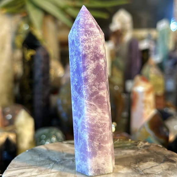 🔥SALE🔥 Lepidolite Crystal Point! - Picture 5 of 5